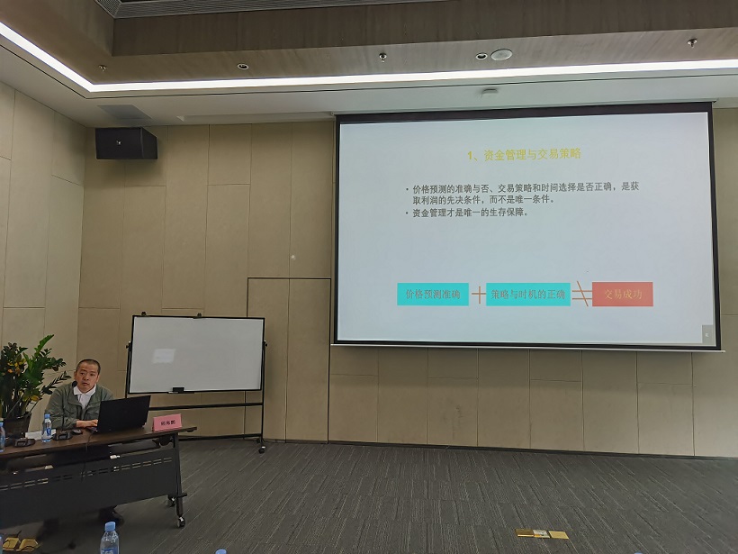 6.顾海鹏.jpg 6.顾海鹏.jpg