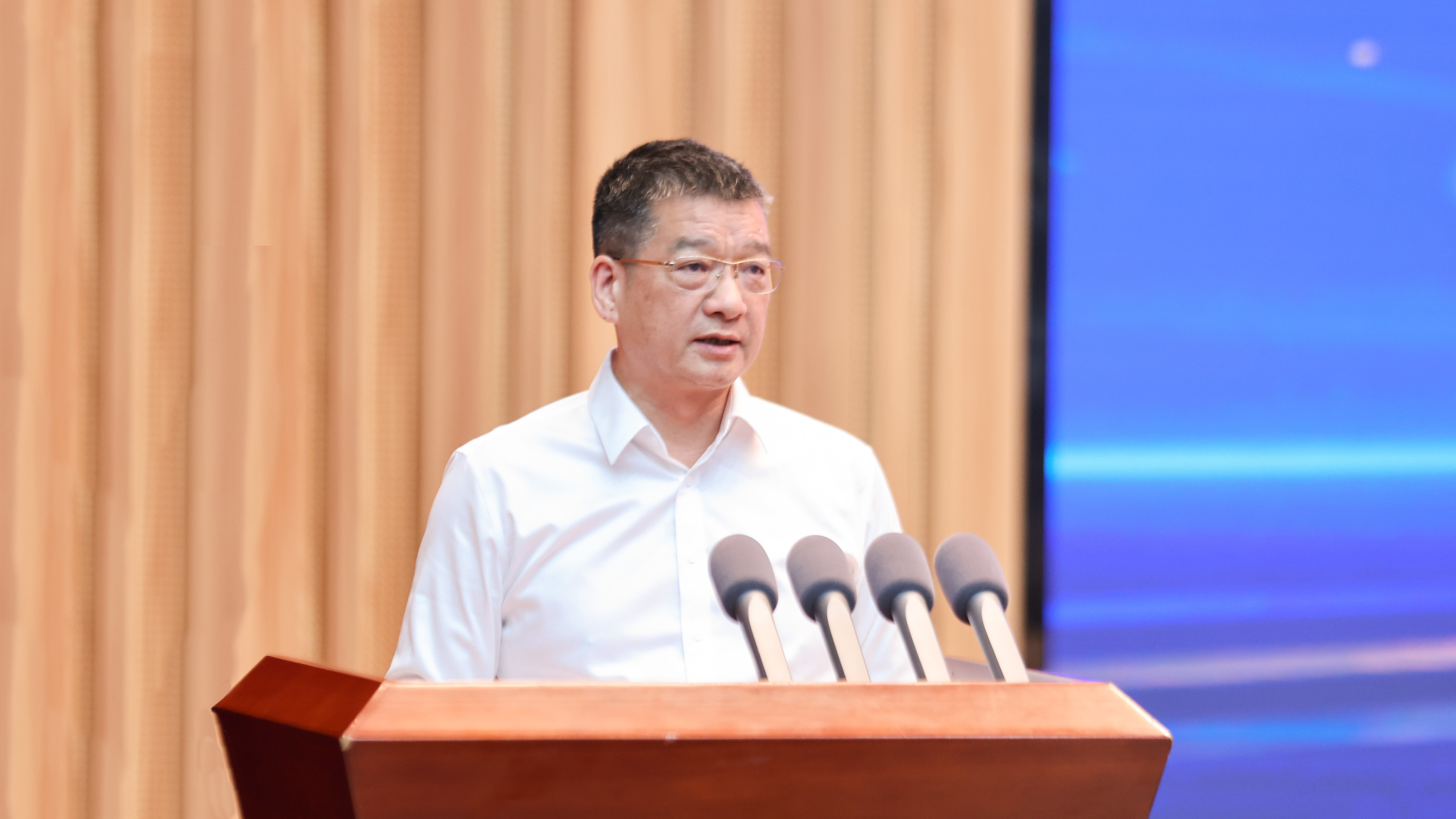 4.邹来昌.jpg 4.邹来昌.jpg